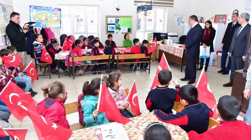 G&uuml;rkan &ouml;ğrenciler ile bir araya geldi