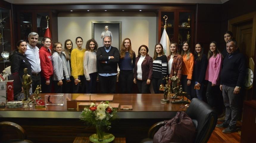 Tepebaşı Kız Voleybol Takımı Eskişehir&rsquo;i temsil edecek