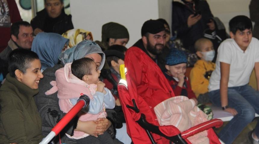 Onkoloji hastası &ccedil;ocuklara moral