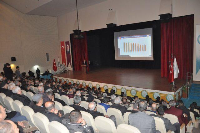 Bitlis’te muhtarlar toplantısı