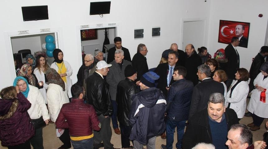 Gemlik&rsquo;e yağmur gibi hizmet yağıyor