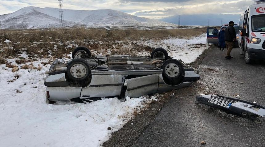 Kontrolden &ccedil;ıkan otomobil takla attı: 2 yaralı