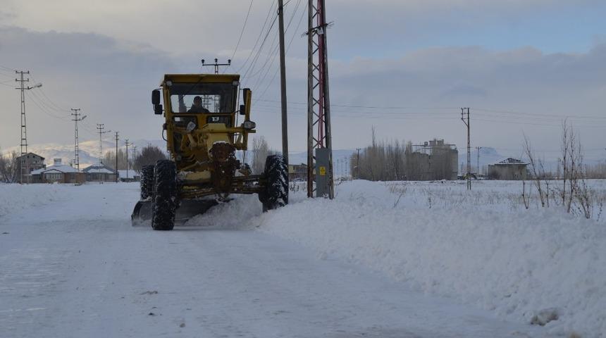 Ağrı&rsquo;da karla m&uuml;cadele &ccedil;alışması