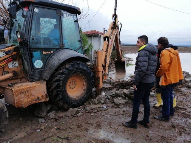 Bekirler’deki sel felaketine anında müdahale