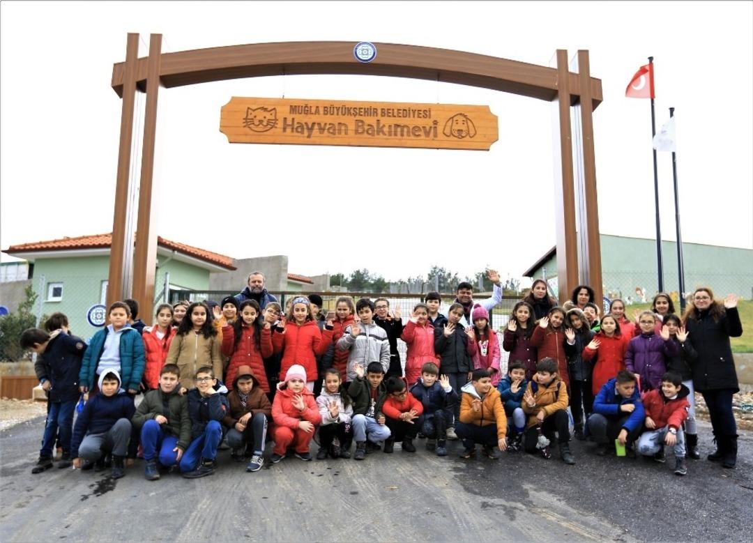 Minik &ouml;ğrenciler can dostlarını ziyaret etti