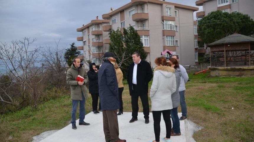 Tekin, mahallelerde devam eden &ccedil;alışmaları inceledi