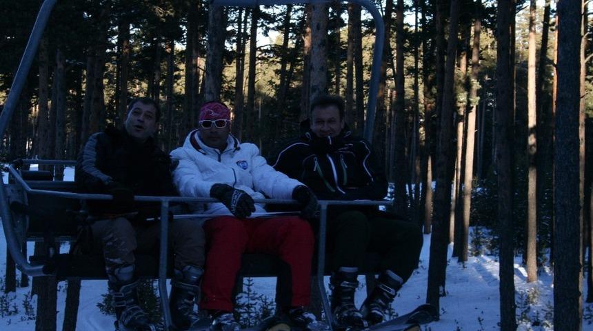 Sarıkamış&rsquo;ta kar kalınlığı 90 santimetreye ulaştı