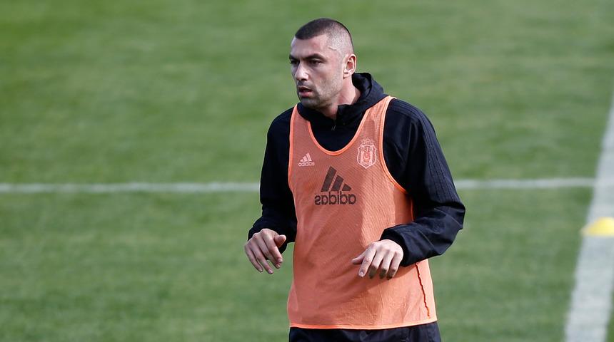 Beşiktaş'ta Burak Yılmaz, Braga ve Galatasaray derbisinde yok