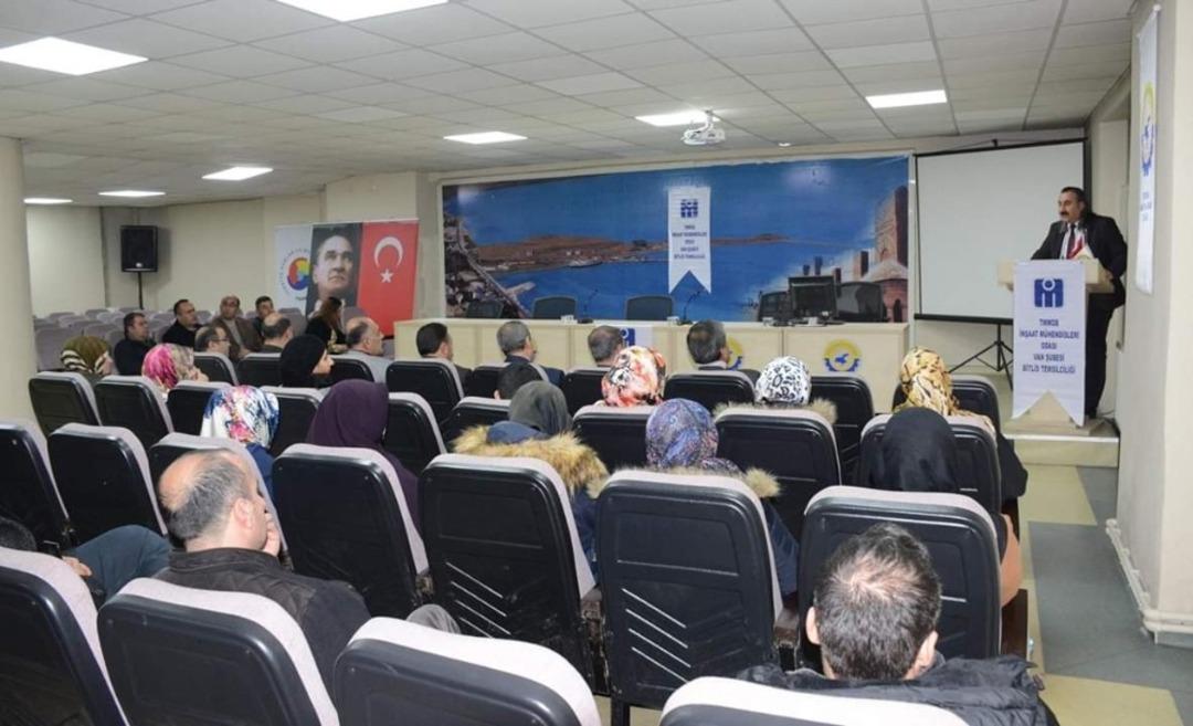 Girişimci adaylarına sertifikaları dağıtıldı