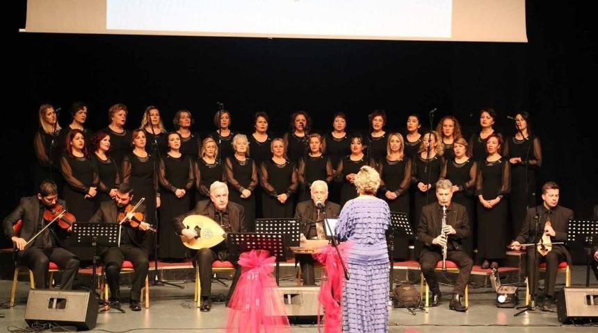 Kadınlar Korosu&rsquo;ndan m&uuml;zik ziyafeti
