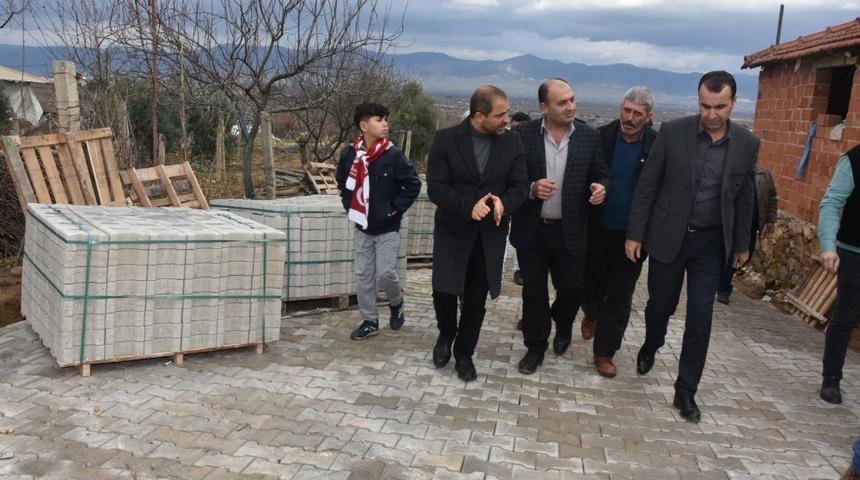 Alaşehir Belediyesi&rsquo;nden Delemenler Mahallesine kilit parke taşı