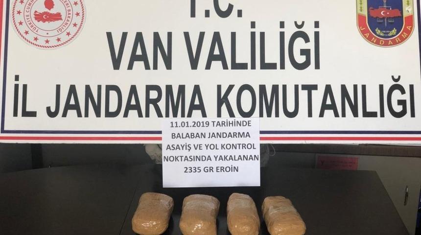 Van&rsquo;da 2 kilo 436 gram eroin ele ge&ccedil;irildi
