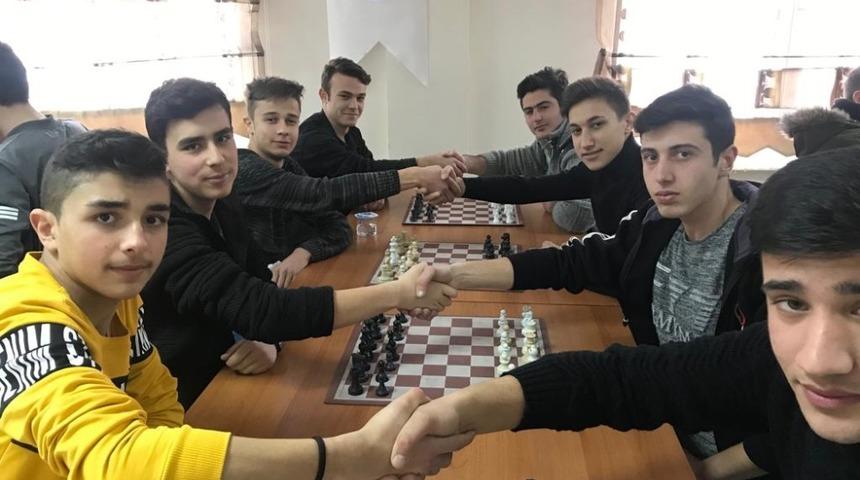 Emet&rsquo;te Liseler arası satran&ccedil; turnuvası sona erdi