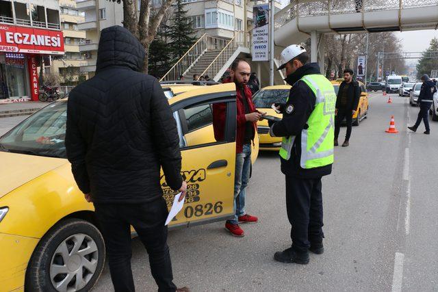 15 ildeki denetimde 933 taksi sürücüsüne 237 bin lira ceza