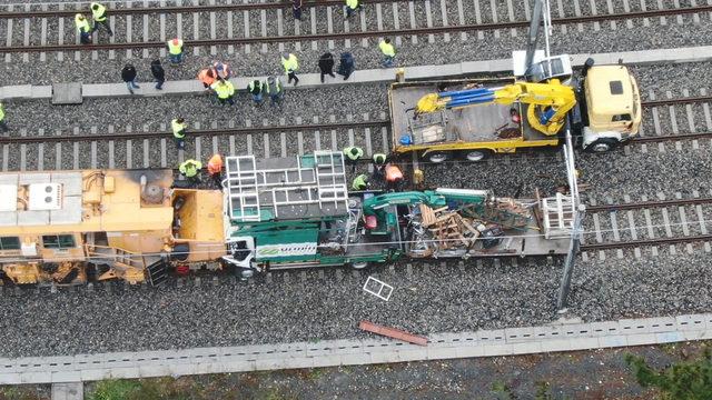 /havadan ek fotoğraflarla // Tren hattında kaza yapan iki iş makinesi çekildi