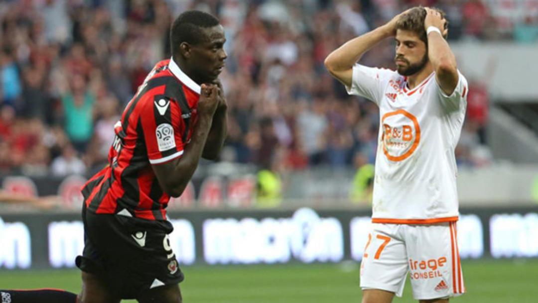 Balotelli Galatasaray taraftarını heyecanlandırdı