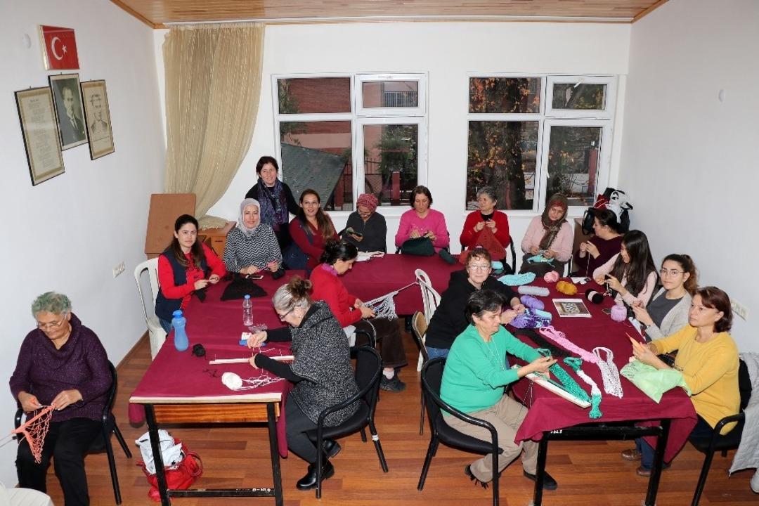 Kullanmadıkları eşyaları bez torbaya d&ouml;n&uuml;şt&uuml;r&uuml;yorlar