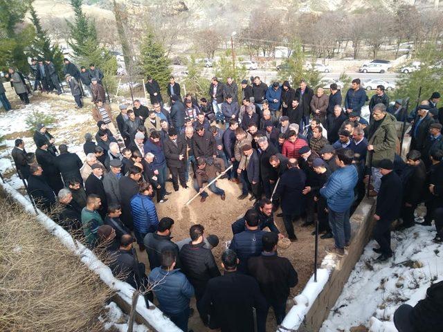 Bulgaristan da kazada &ouml;len TIR şof&ouml;r&uuml;, Besni de toprağa verildi 1