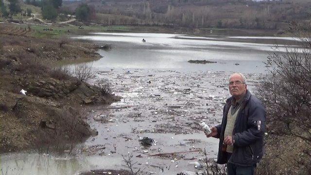Bayramiç Barajı'nda zirai ilaç atığı sorunu sürüyor