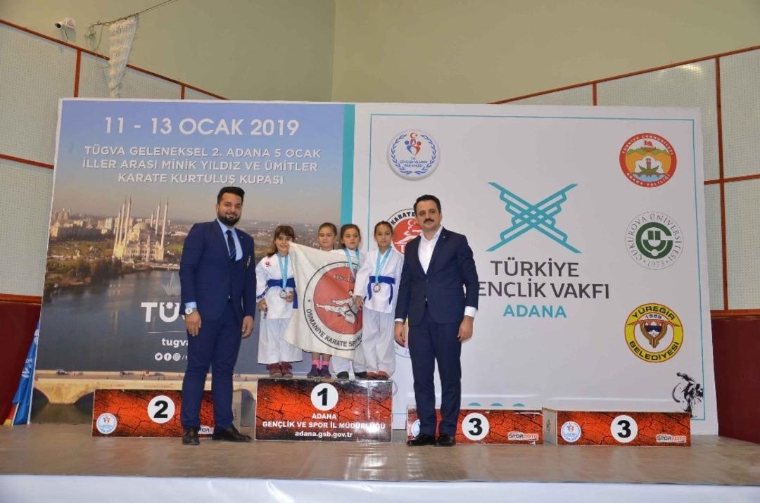 T&Uuml;GVA 5 Ocak İller Arası Karete Şampiyonası yaklaşık 4000 sporcunun katılımıyla başladı