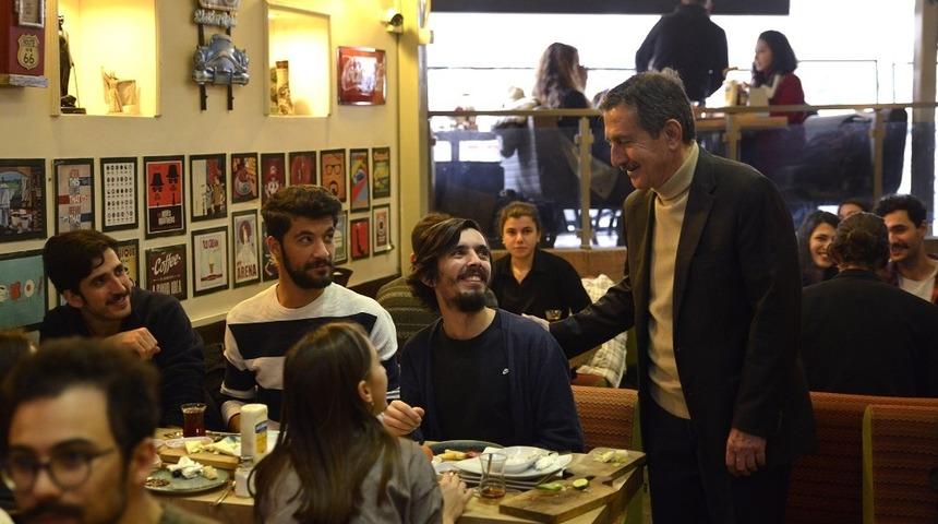 Başkan Ata&ccedil; gen&ccedil;lerle buluştu