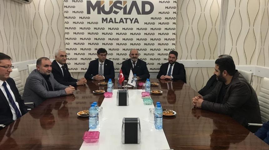 CHP heyetinden M&Uuml;SİAD&rsquo;a ziyaret