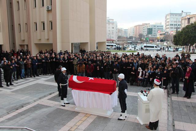 Cerablus'ta kalp kirizi geçiren vali yardımcısı hayatını kaybetti (3)