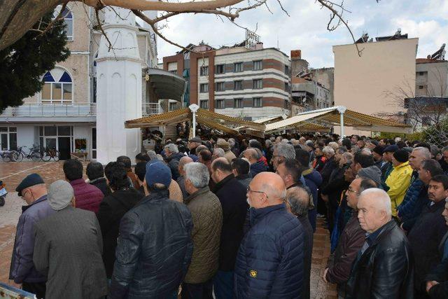 Ortaca’nın eski belediye başkanlarından Sadık Yalılı son yolculuğuna dualarla uğurlandı