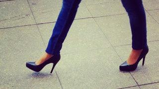 Okul müdüründen topuklu ayakkabı yasağı! 'Dinen caiz değil!'