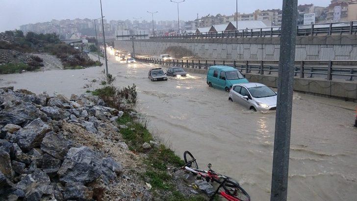 Kuşadası göle döndü G2