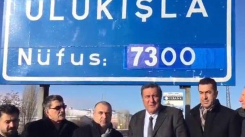 Niğde Ulukışla'da nüfus tabelası değişti! CHP'li vekilden olay sözler