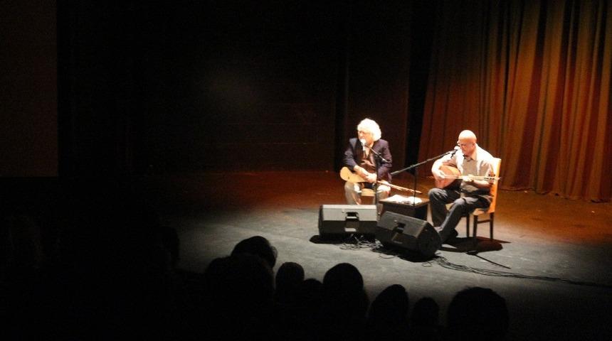 T&uuml;rk Halk M&uuml;ziği&rsquo;nin iki usta ismi Marmaris&rsquo;te konser verdi