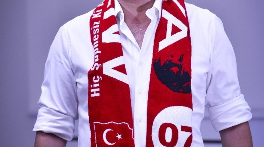 Uysal&rsquo;dan Antalyaspor eleştirilerine cevap