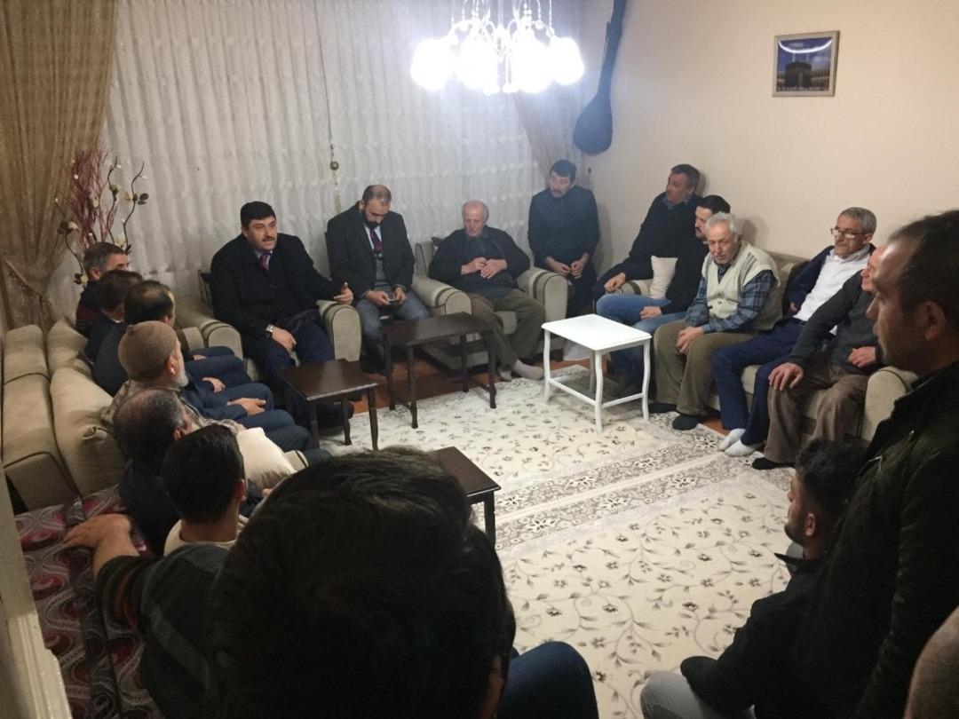 Başkan adayı Serhat Oğuz aileden biri gibi karşılanıyor