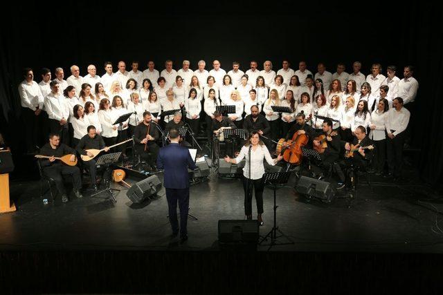 Odunpazarı Karacaoğlan türküleriyle mest oldu