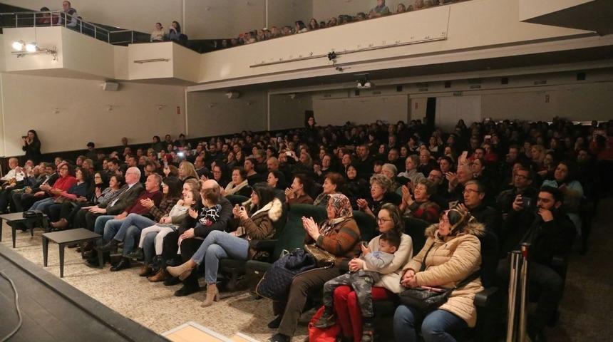 Odunpazarı Karacaoğlan t&uuml;rk&uuml;leriyle mest oldu