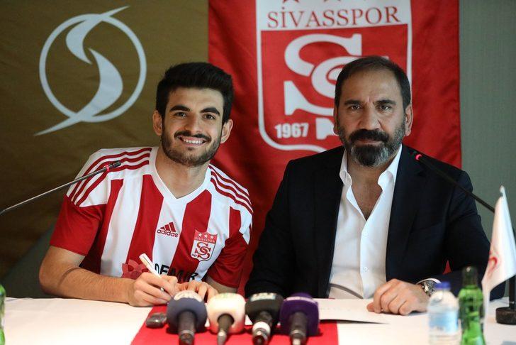 Fatih Aksoy - Beşiktaş > Demir Grup Sivasspor (Kiralık)