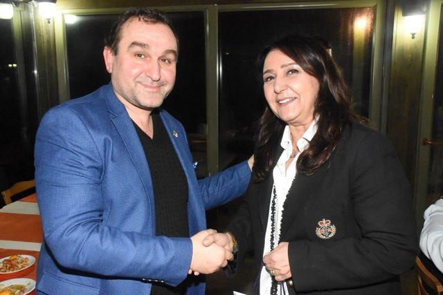 Edremit Belediye Başkanı Kamil Saka, gazetecilerle bir araya geldi