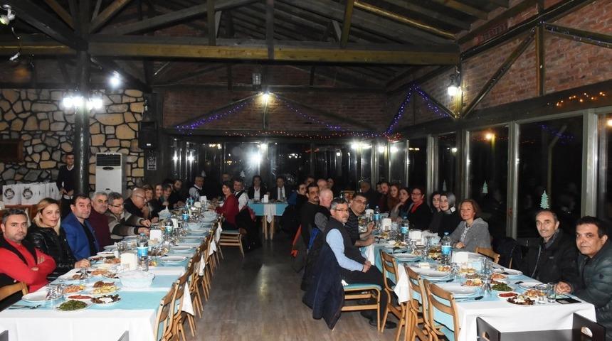 Edremit Belediye Başkanı Kamil Saka, gazetecilerle bir araya geldi