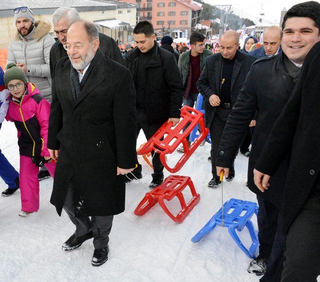 Recep Akdağ, kızak kaydı, kartopu oynayıp, halat çekti