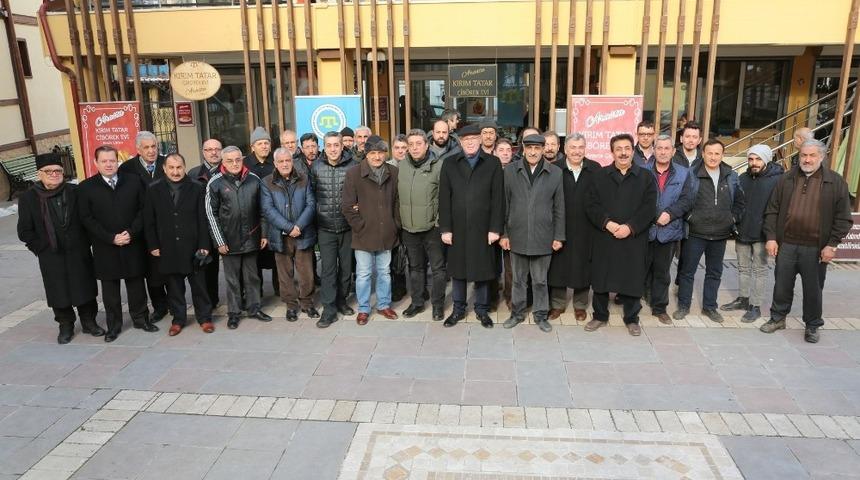 Kazım Kurt vatandaşlarla buluşmayı s&uuml;rd&uuml;r&uuml;yor