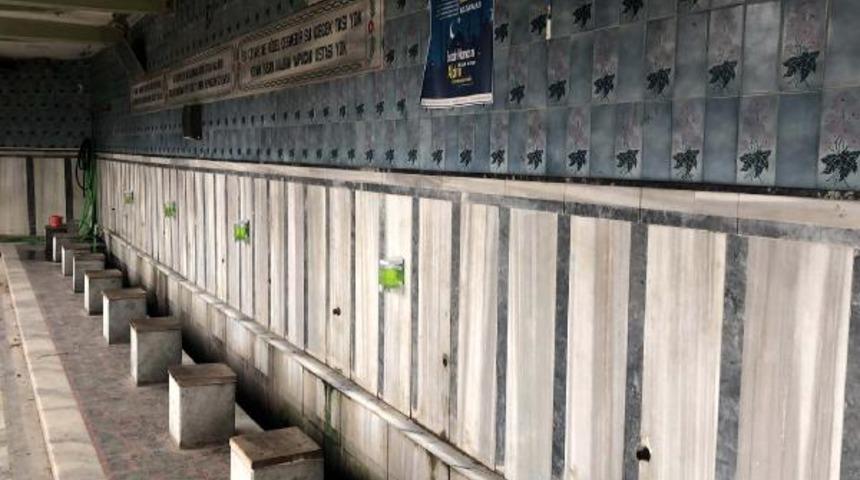 Bursa'da camide şoke eden olay! Bunu da yaptılar