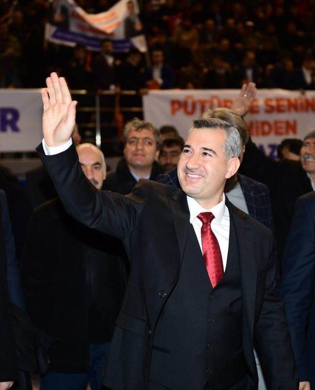 AK Parti Yeşilyurt’ta Mehmet Çınar ile devam kararı aldı