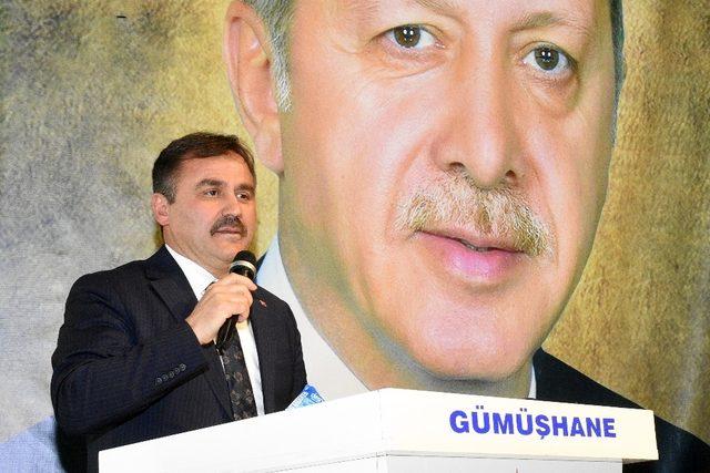 AK Parti Gümüşhane’de aday tanıtım toplantısı düzenledi