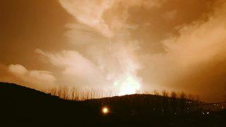 Sakarya'da patlama! Gökyüzünü alevler sardı