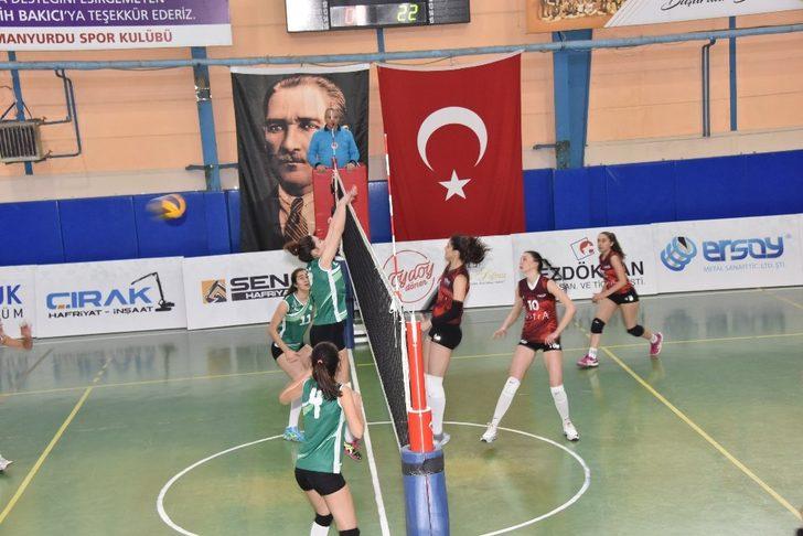 İdman Yurdu Spor, Zonguldak DSİ Voleybol Takımını 3-0 mağlup etti G3