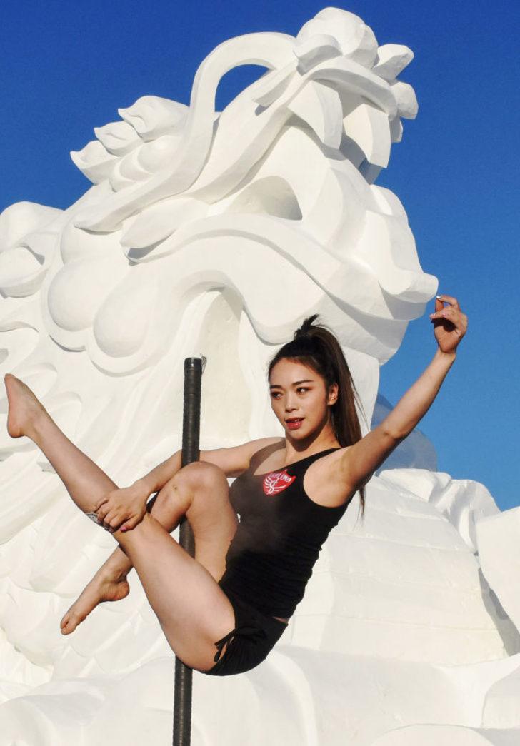 Festivallerde yapılan muhteşem kardan heykeller G3