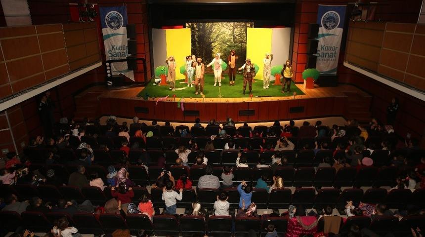 B&uuml;y&uuml;kşehir&rsquo;de &ccedil;ocuk tiyatroları devam ediyor