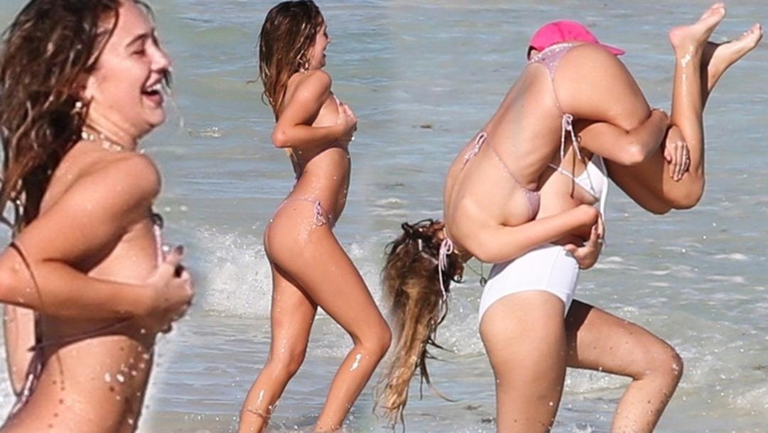 Delilah Belle Hamlin mini bikinisiyle zorlandı