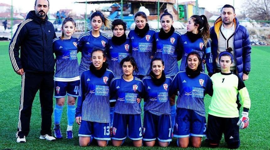 Malatya Bayanlarspor farklı galip